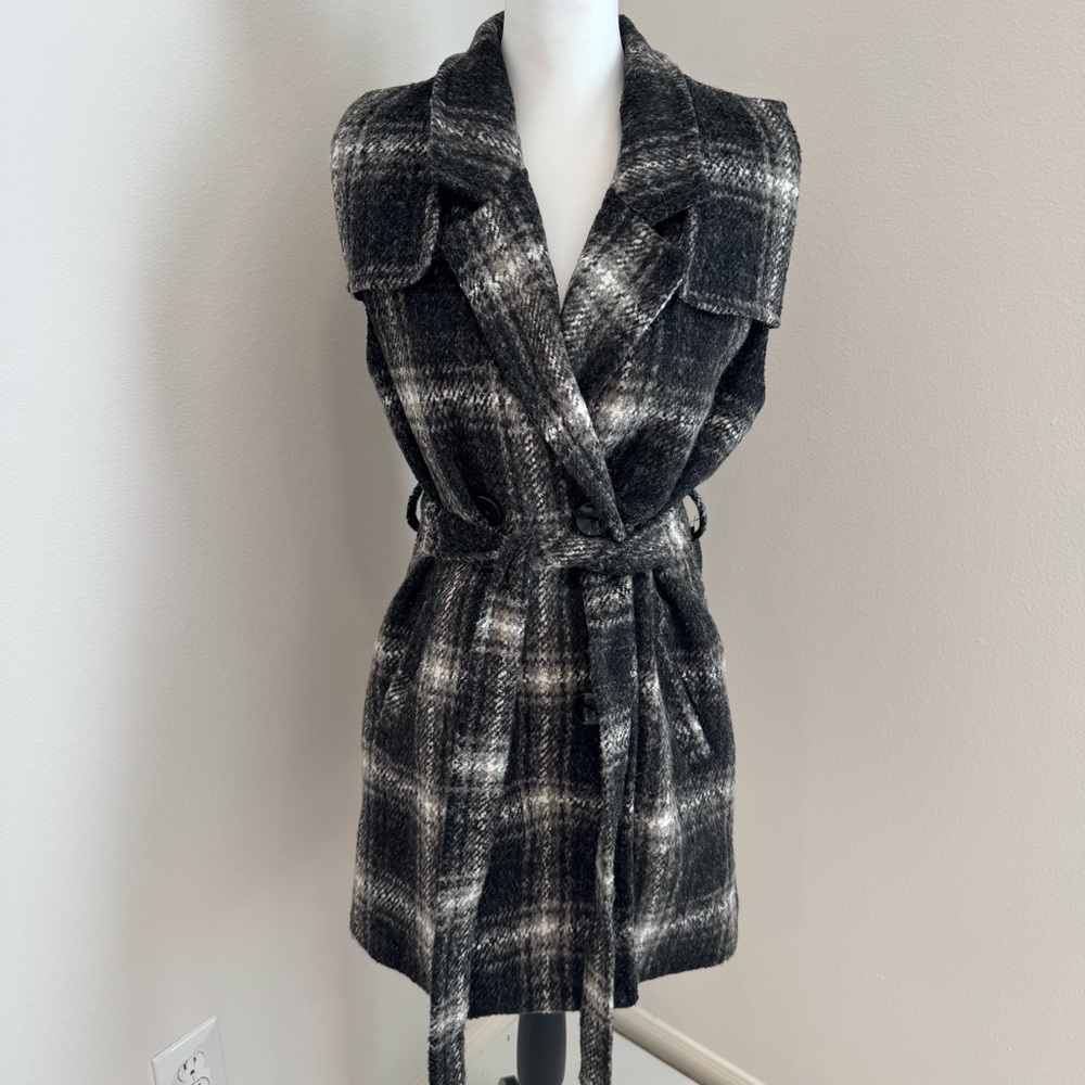 J.O.A. Black and Gray Plaid Coat Wool Blend Belt M